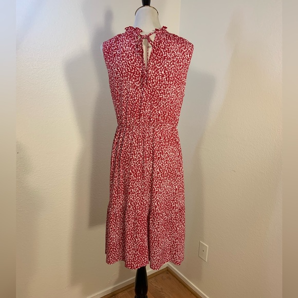 ⭐️ Host Pick ⭐️ NWT En Focus Studio Red and White Floral Dress - Picture 3 of 8